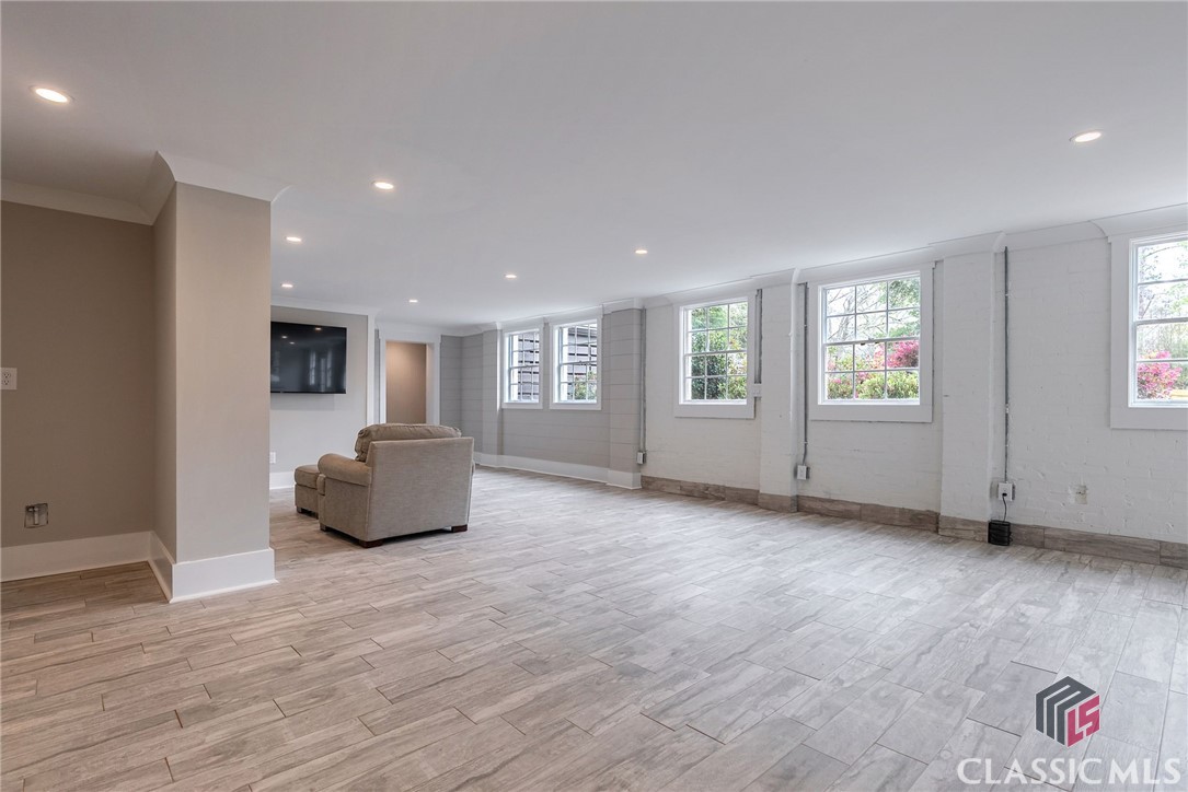 169 Fortson Circle