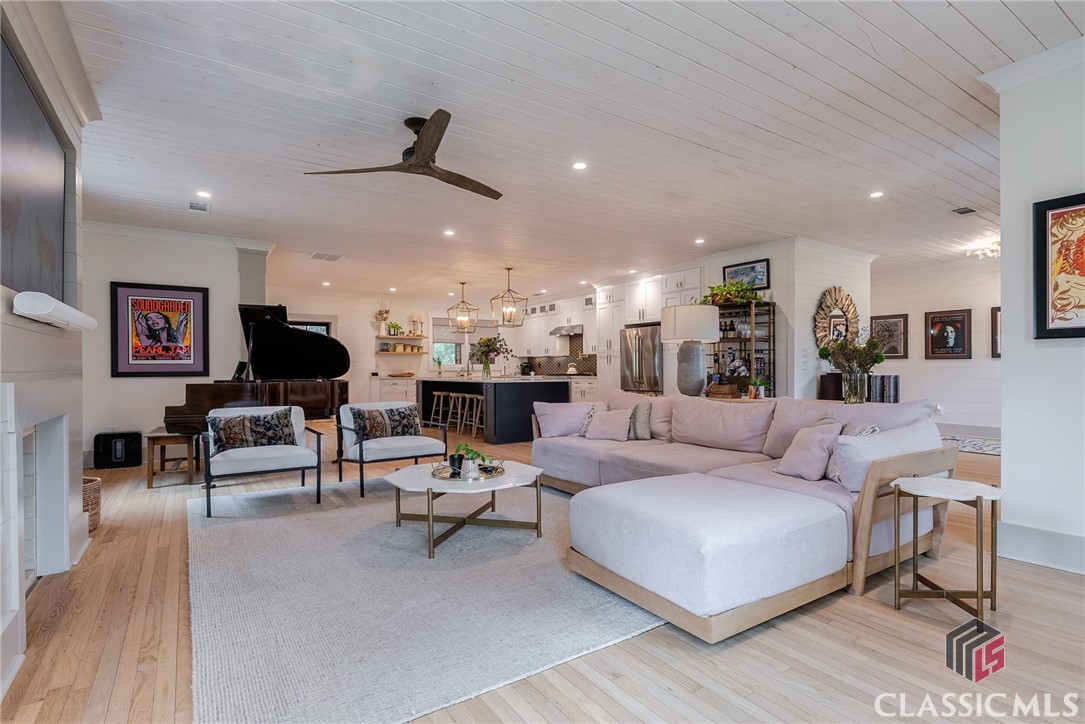 169 Fortson Circle