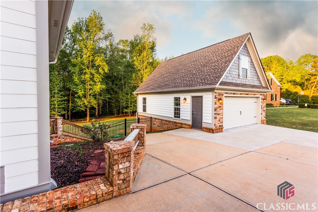 6276 Whitlow Creek Drive