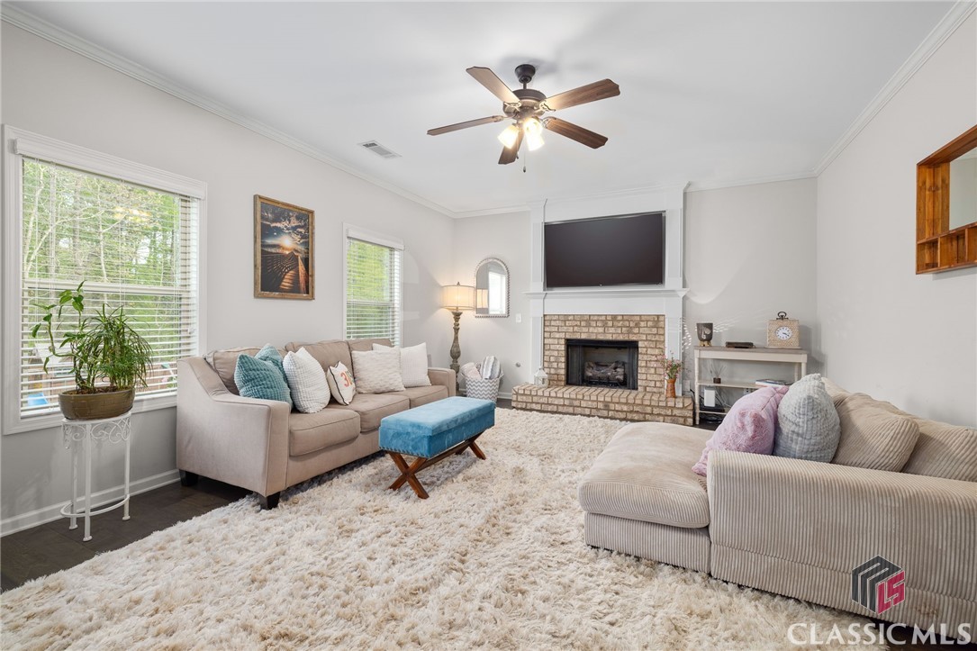 704 Mimosa Way