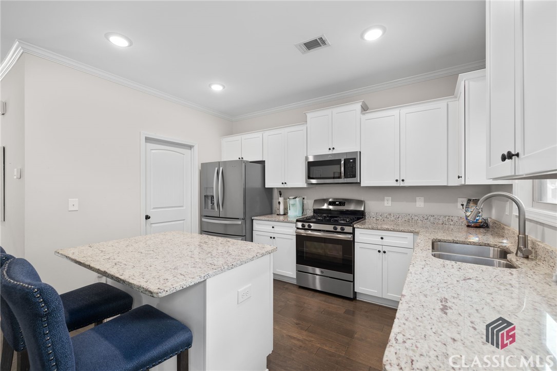 704 Mimosa Way