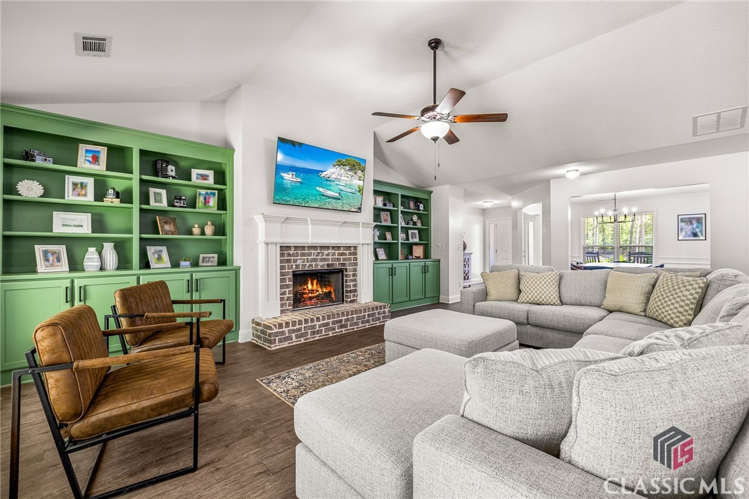 137 Evergreen Ridge Court