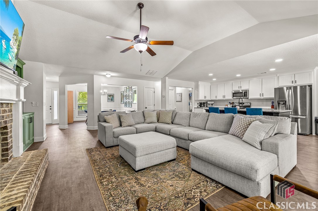 137 Evergreen Ridge Court