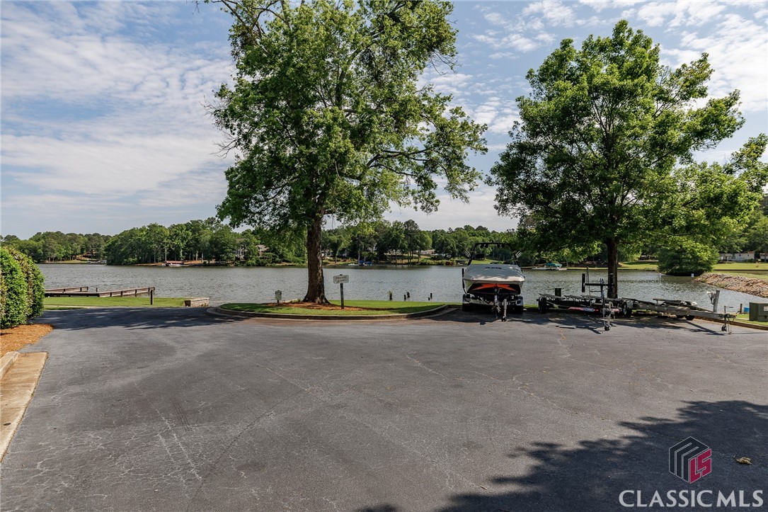 175 Lakeview Drive 110