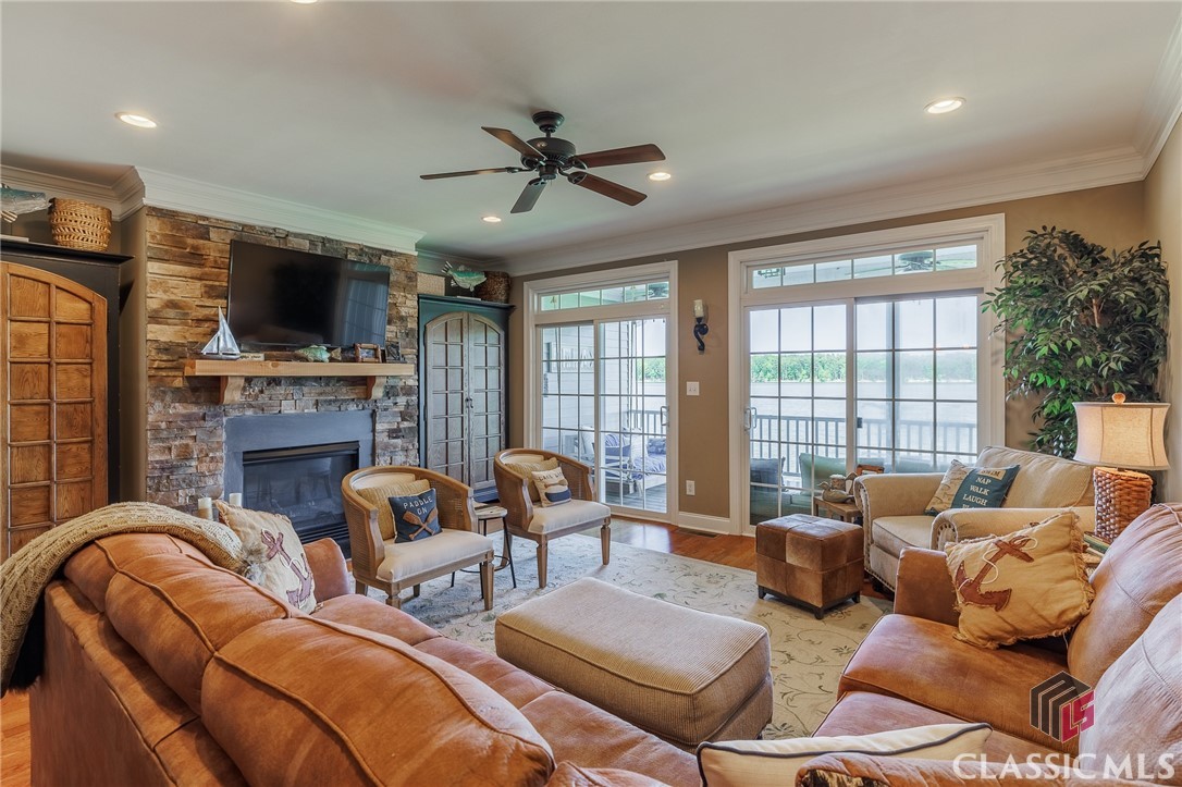 175 Lakeview Drive 110