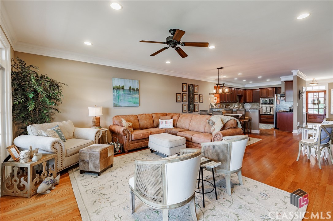 175 Lakeview Drive 110