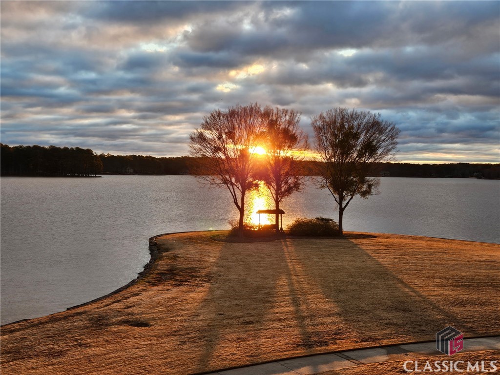 175 Lakeview Drive 110