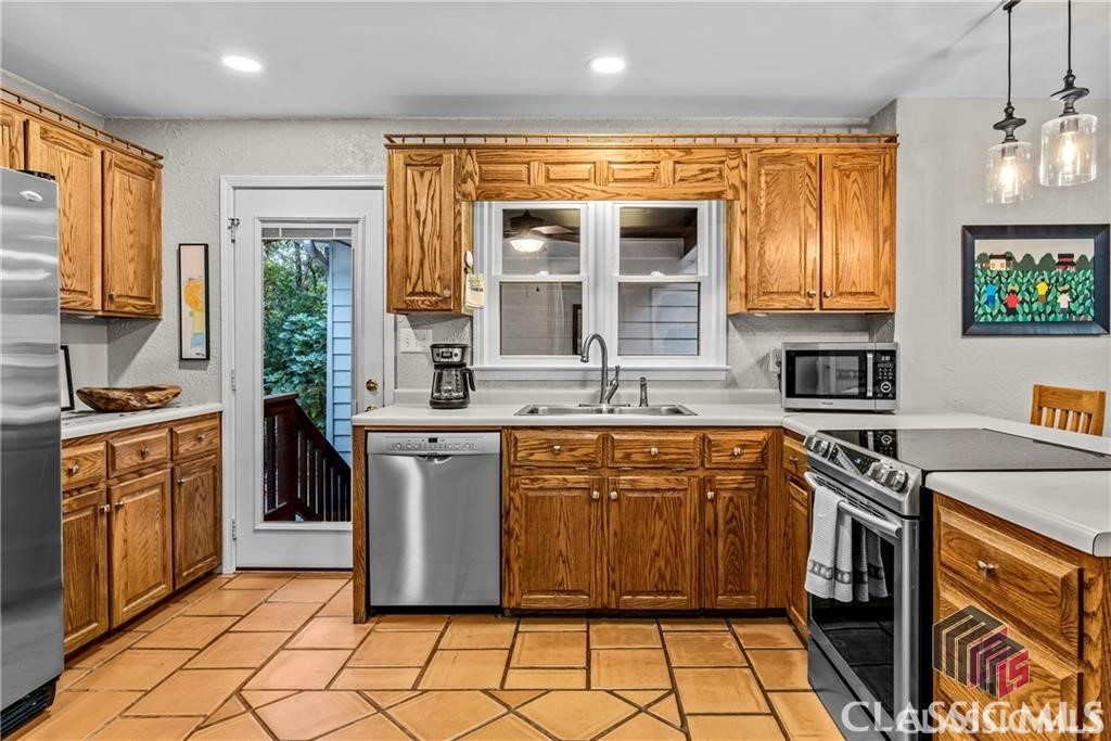 1061 Calls Creek Drive