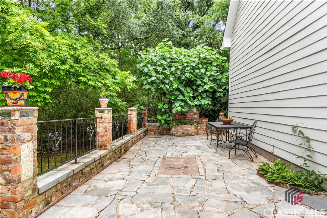 1061 Calls Creek Drive