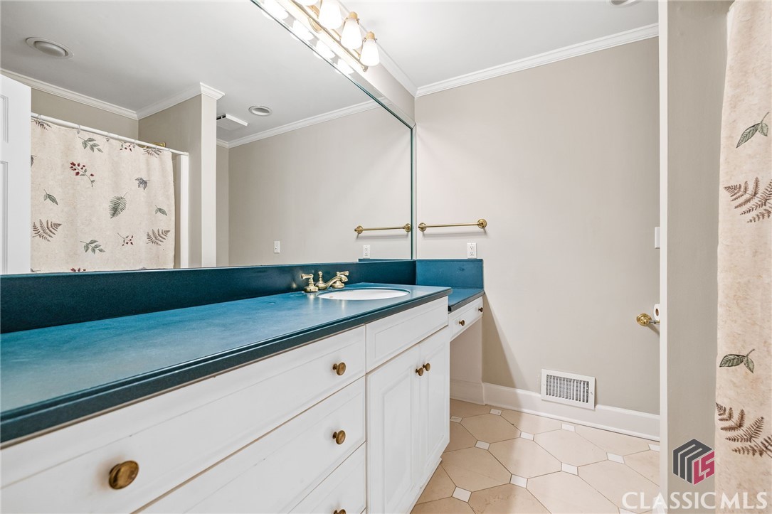 125 Deerfield Road
