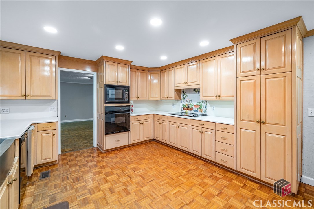 125 Deerfield Road