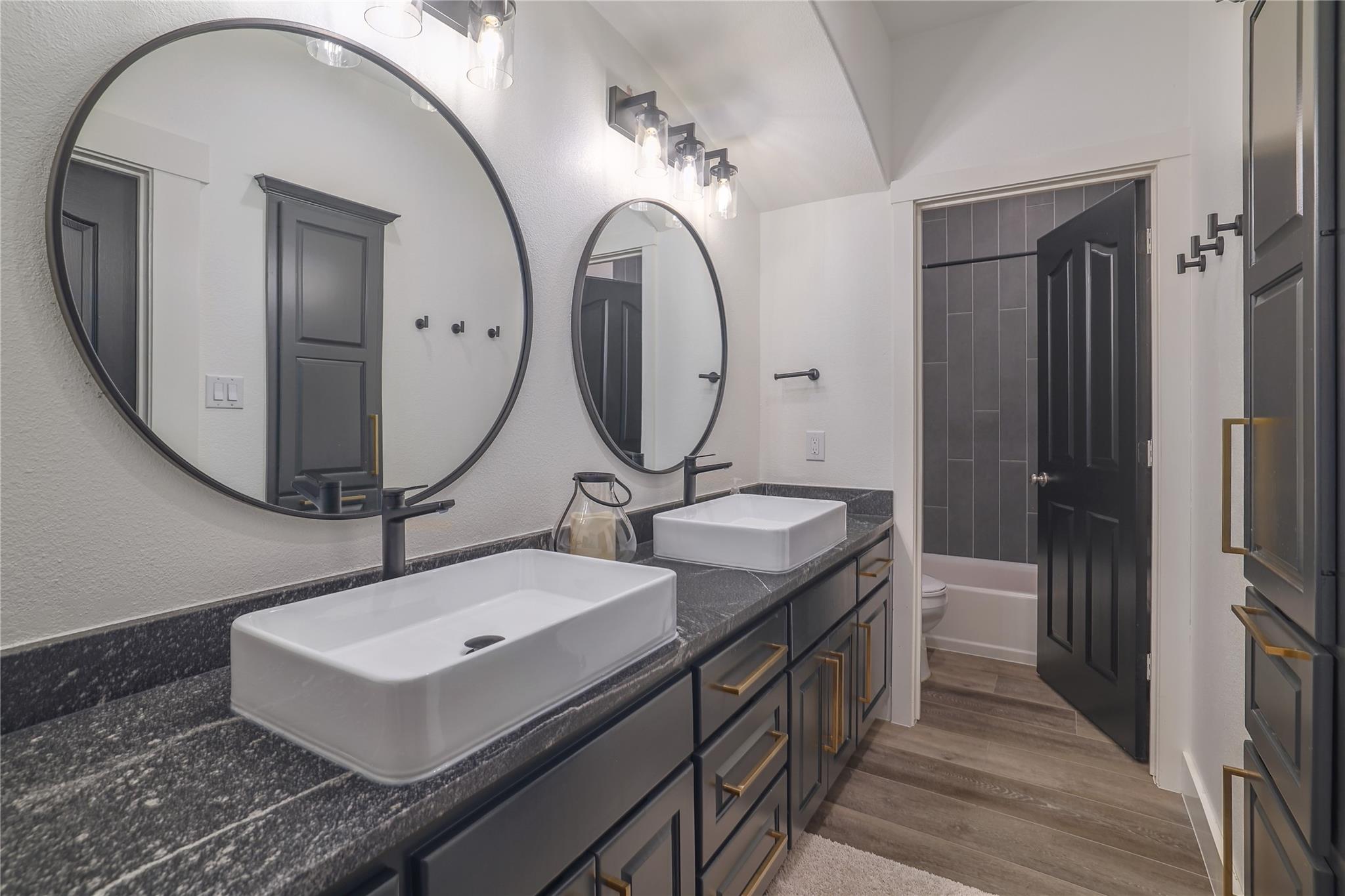 1128 Thurman Bluff DR