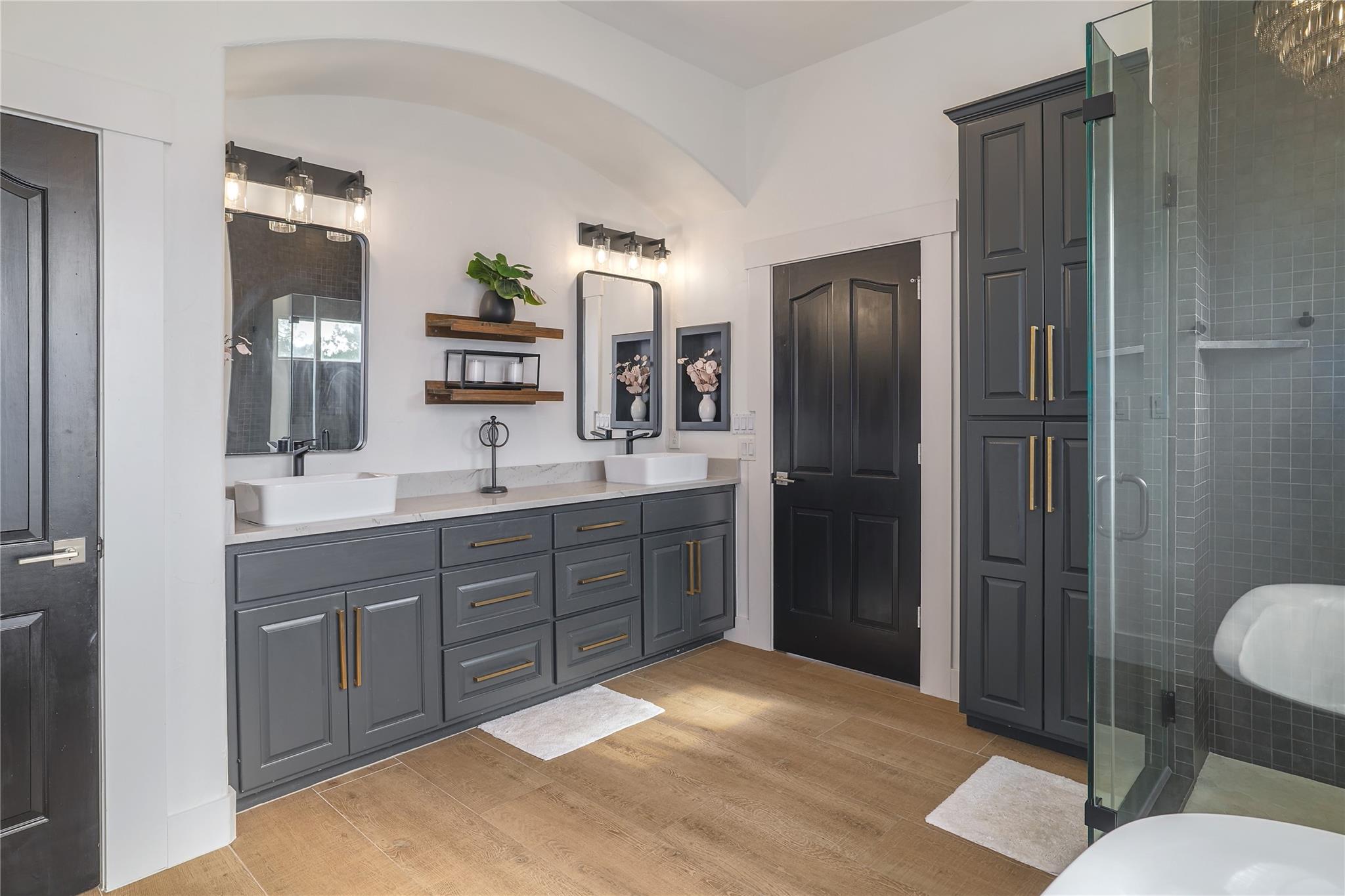 1128 Thurman Bluff DR, Spicewood