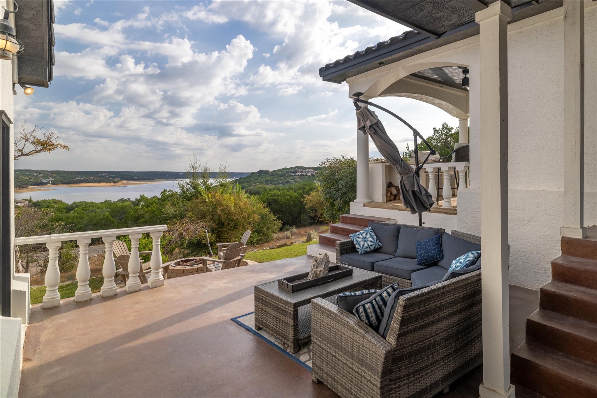 1128 Thurman Bluff DR, Spicewood