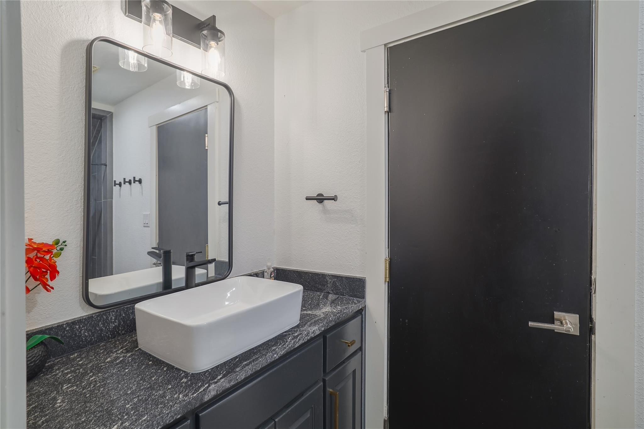 1128 Thurman Bluff DR, Spicewood