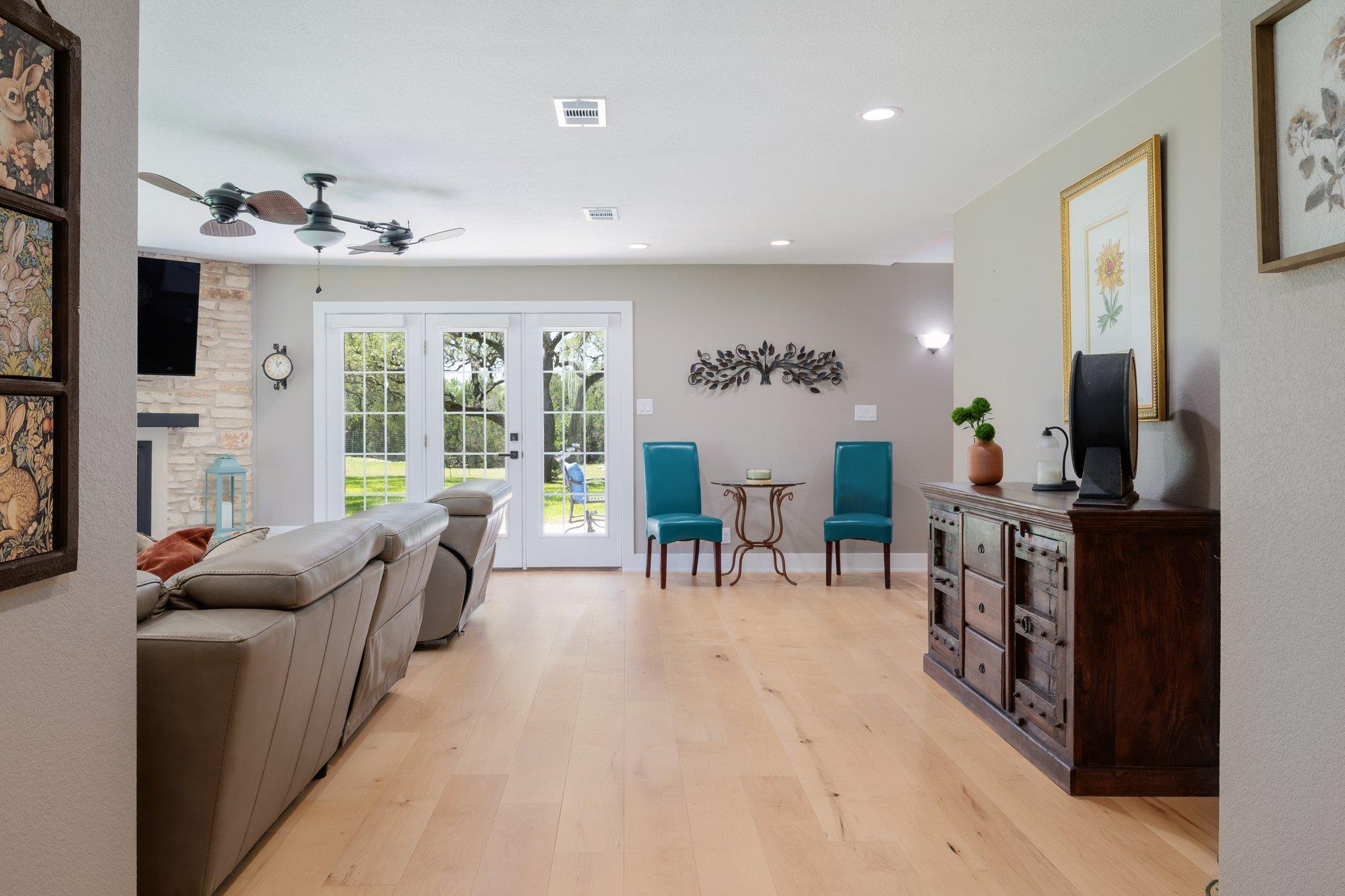 10229 Oliver DR