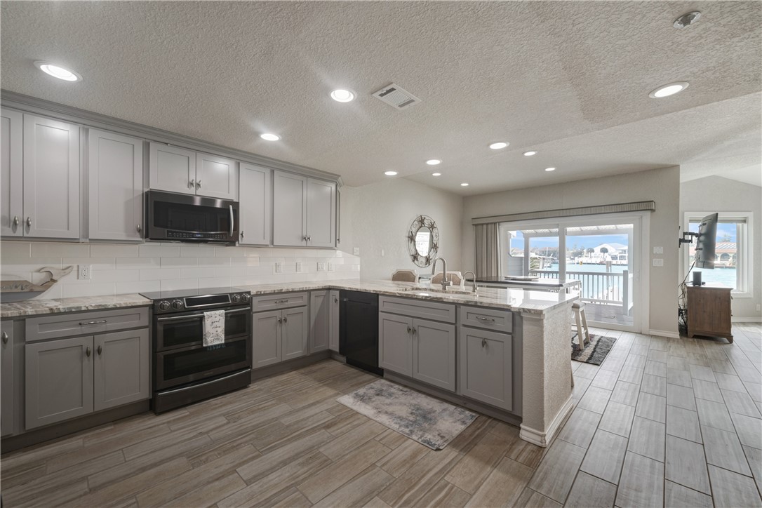 309 Piper Blvd 104