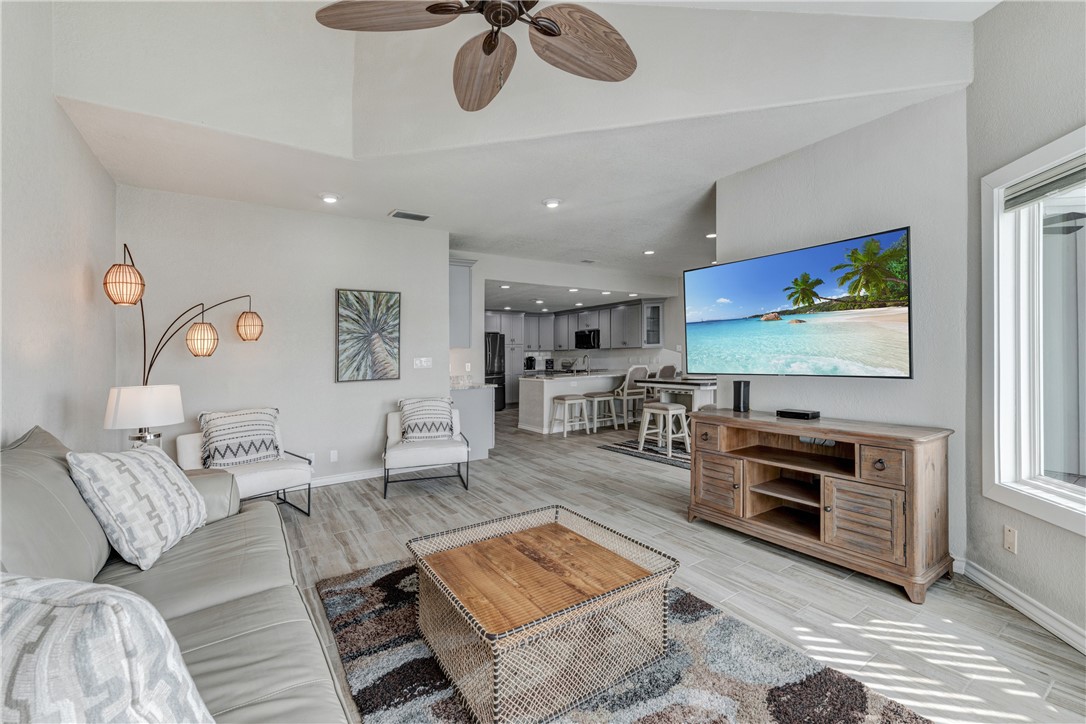 309 Piper Blvd 104
