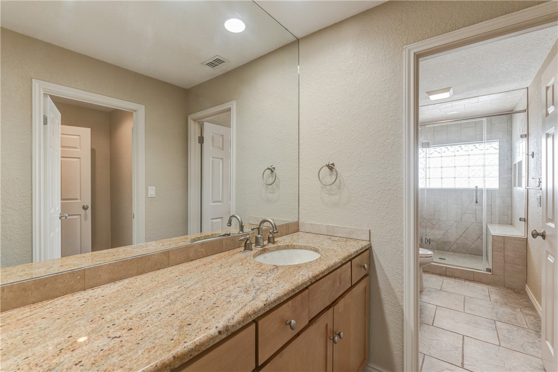 309 Piper Blvd 104