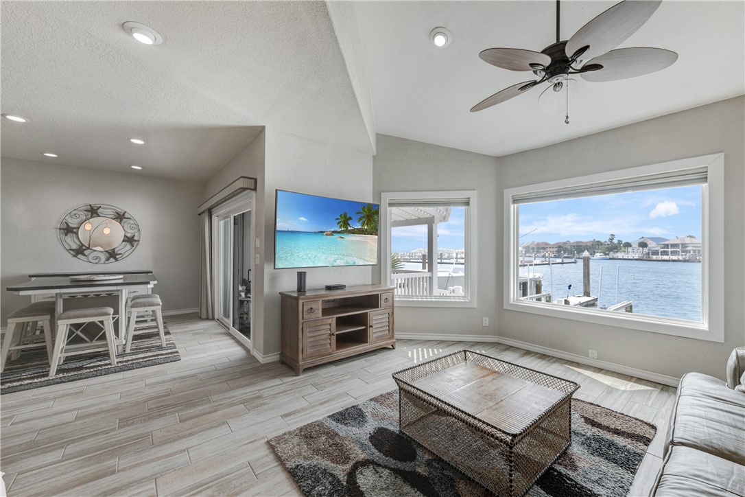 309 Piper Blvd 104