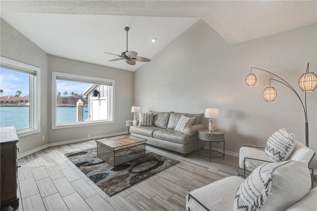 309 Piper Blvd 104