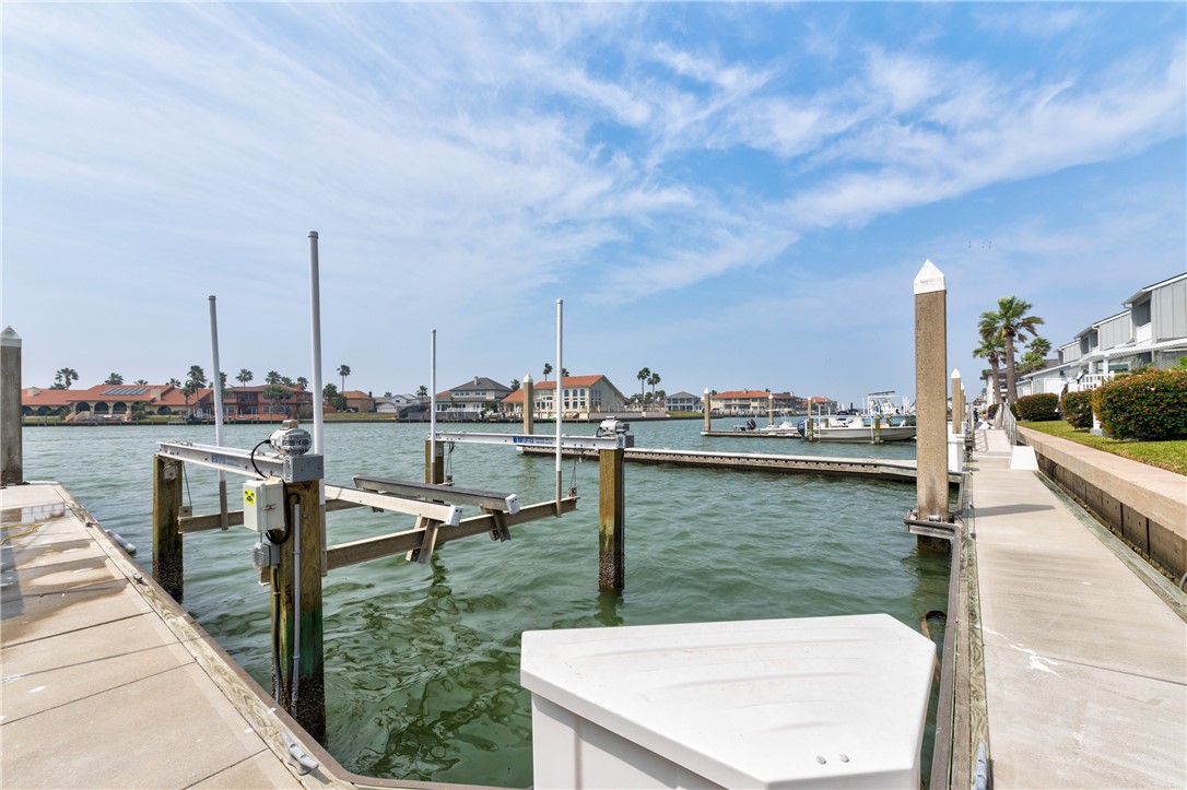 309 Piper Blvd 104