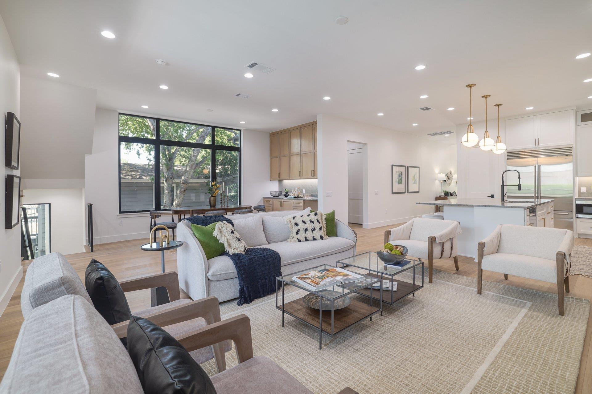 2411 McCall RD