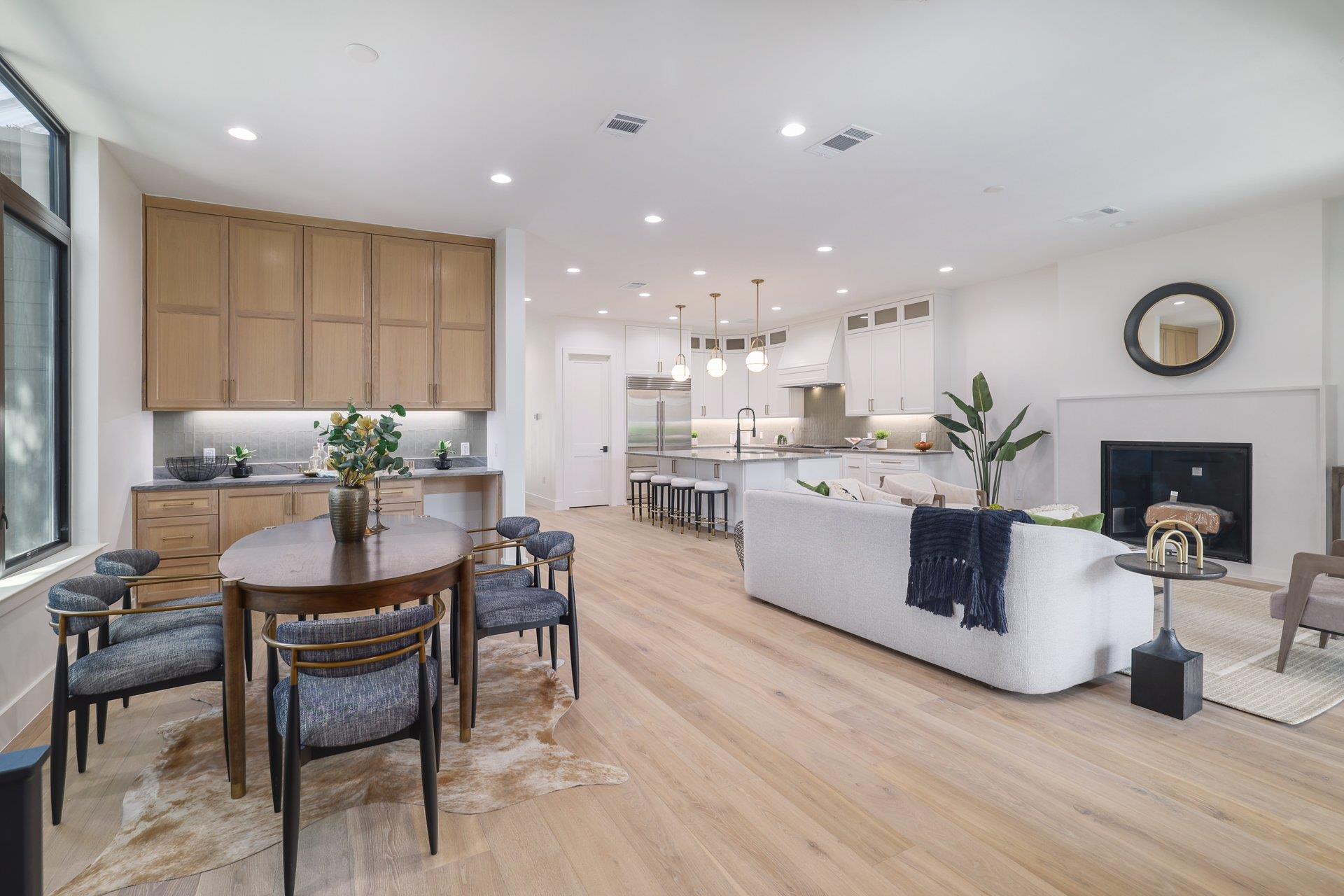 2411 McCall RD