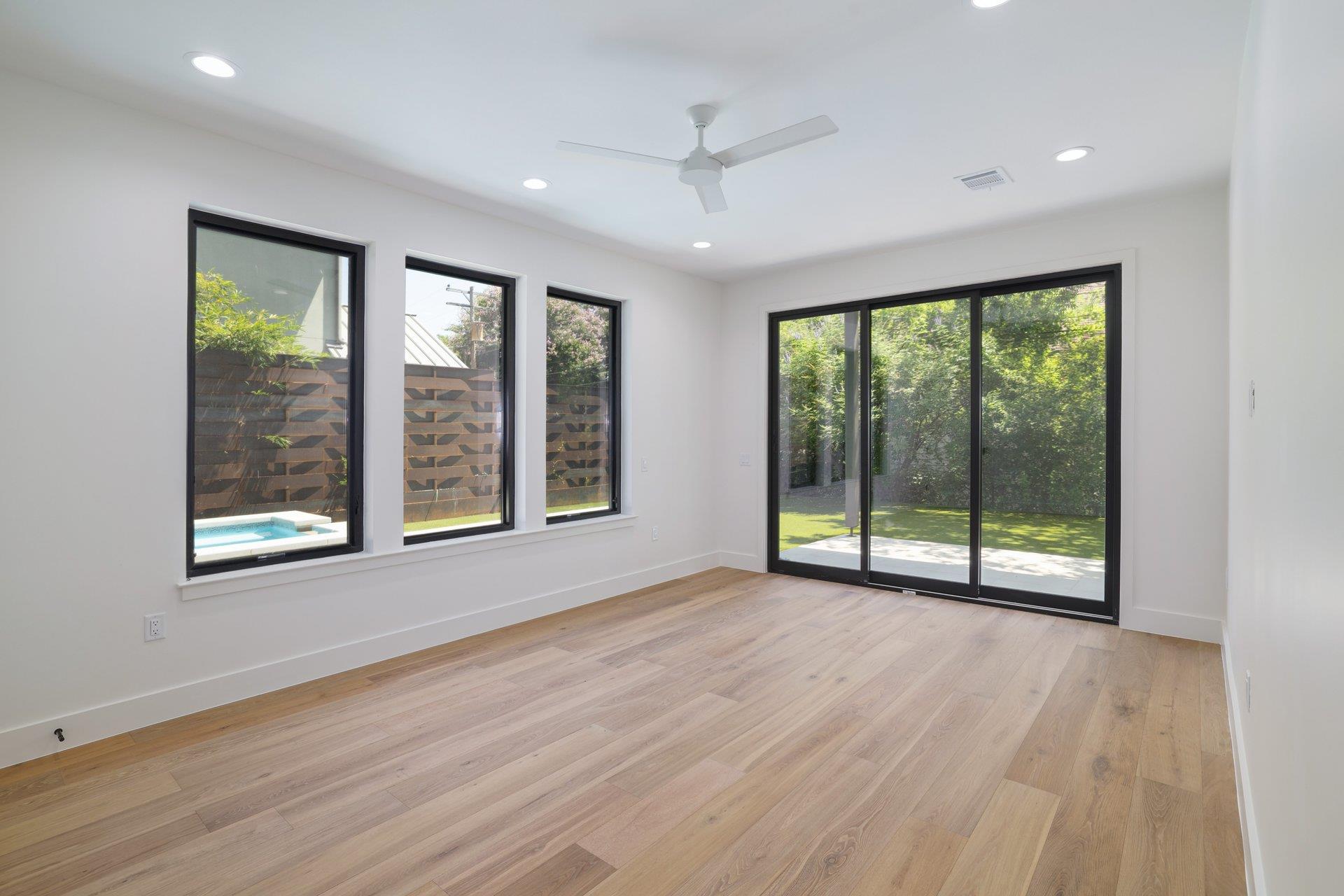2411 McCall RD