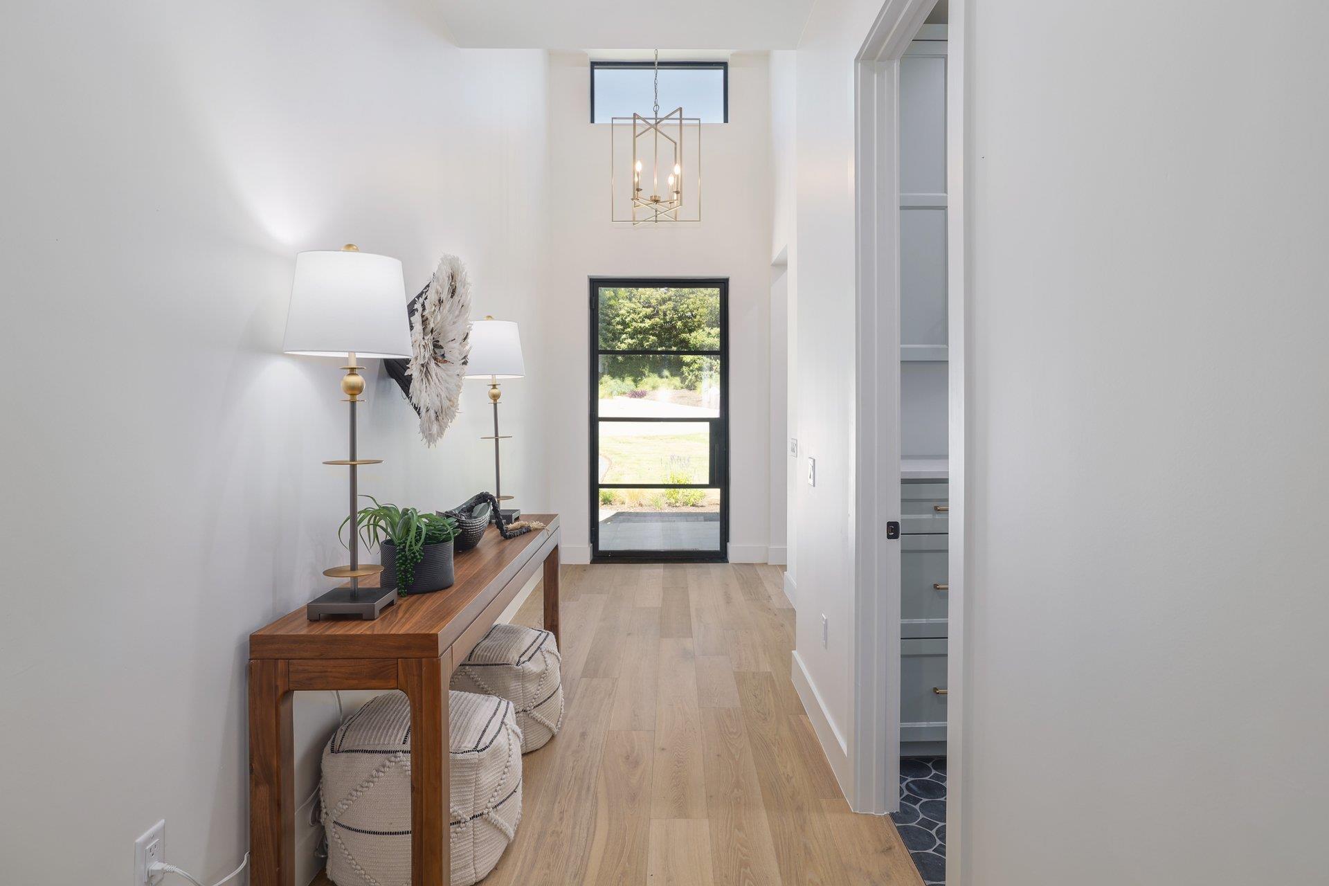 2411 McCall RD