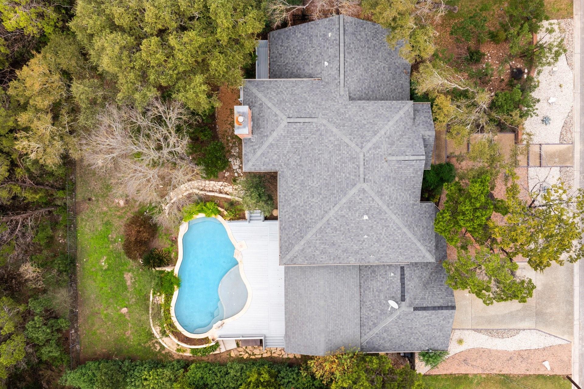 857 Mission Hills DR