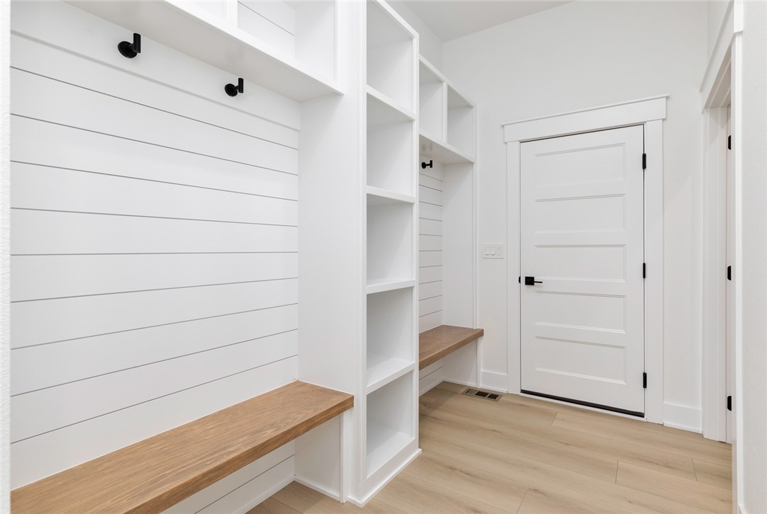17406 Springbrook Trail