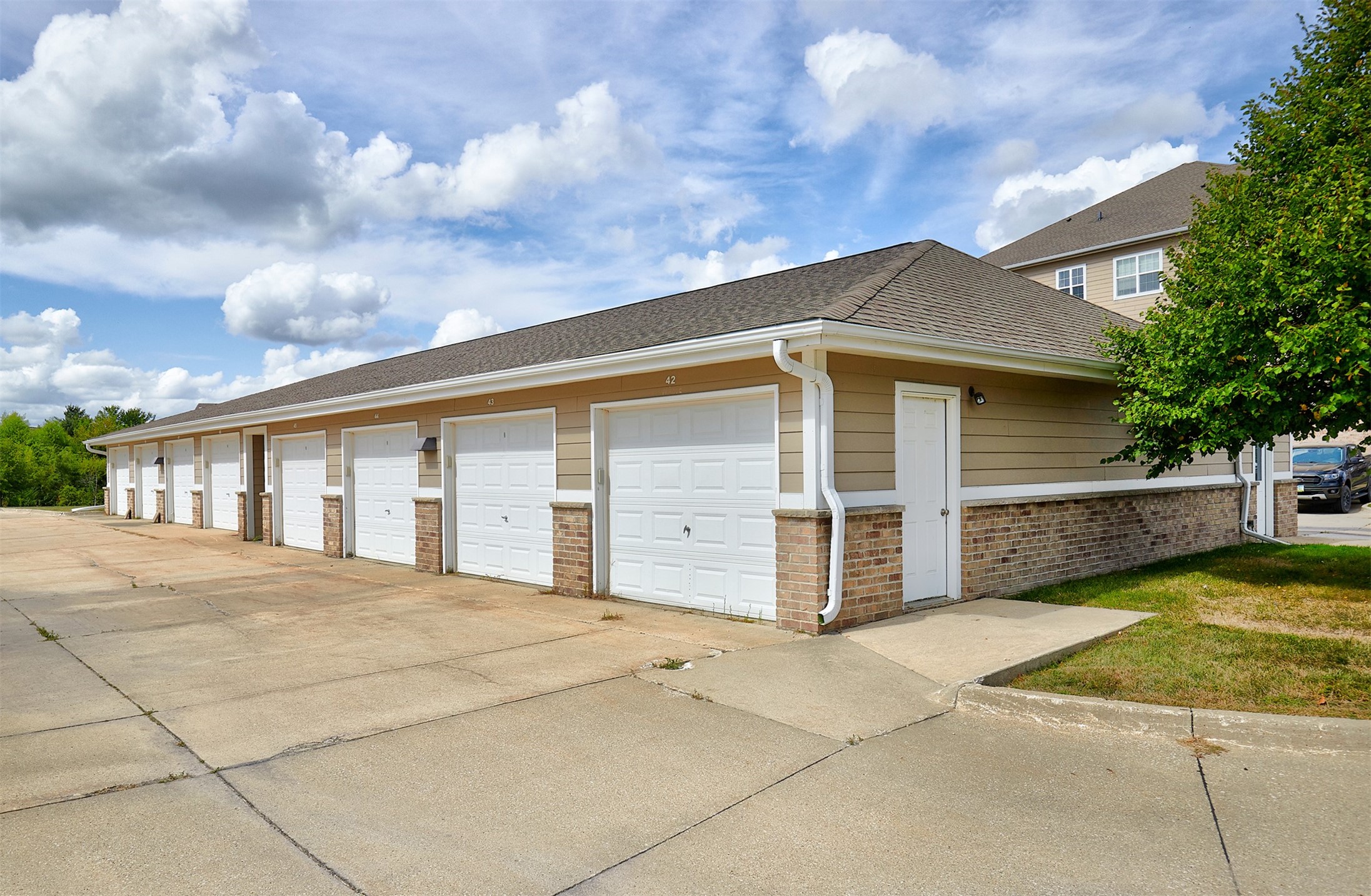 8350 Ep True Parkway 3304