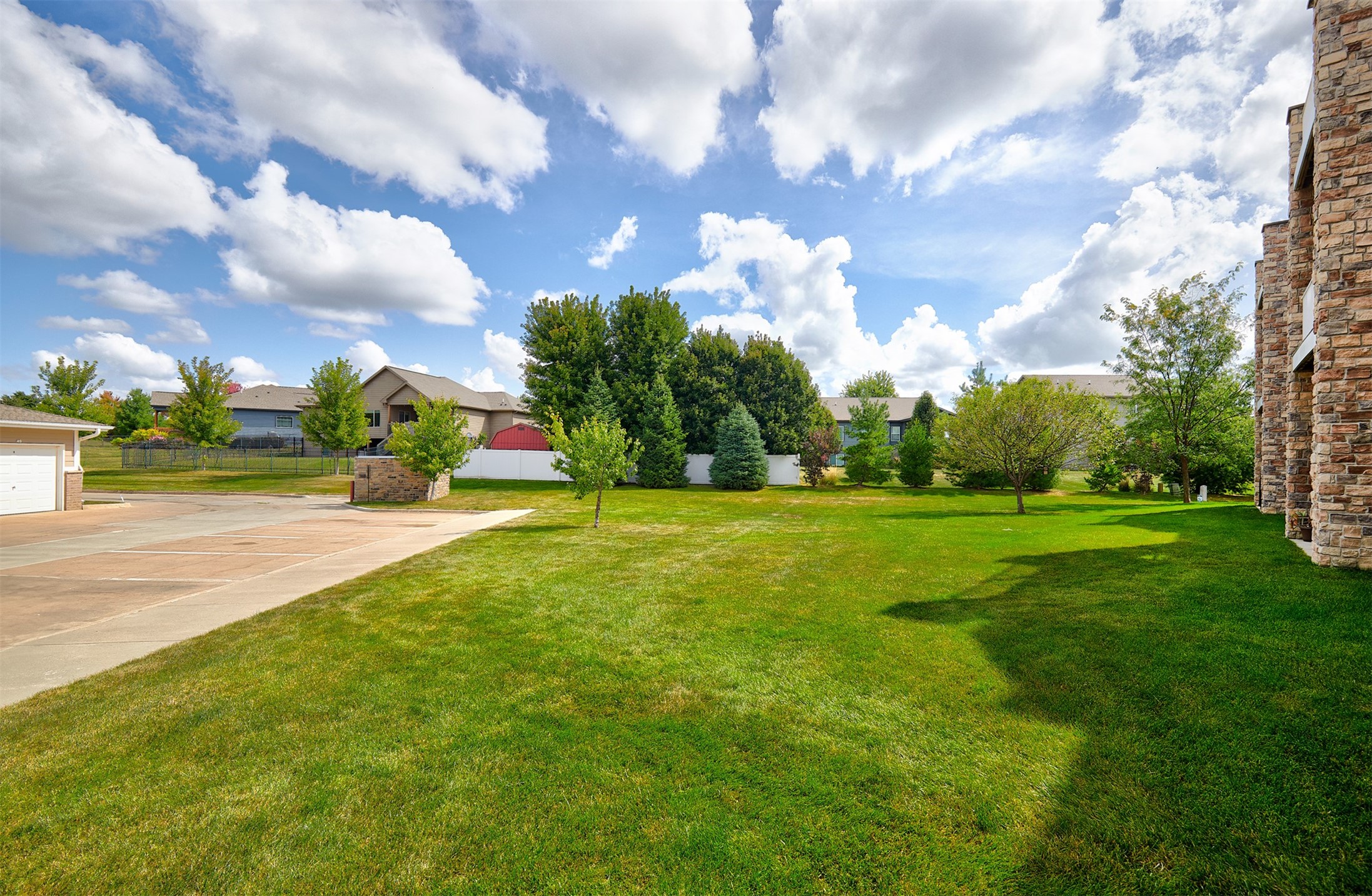 8350 Ep True Parkway 3304