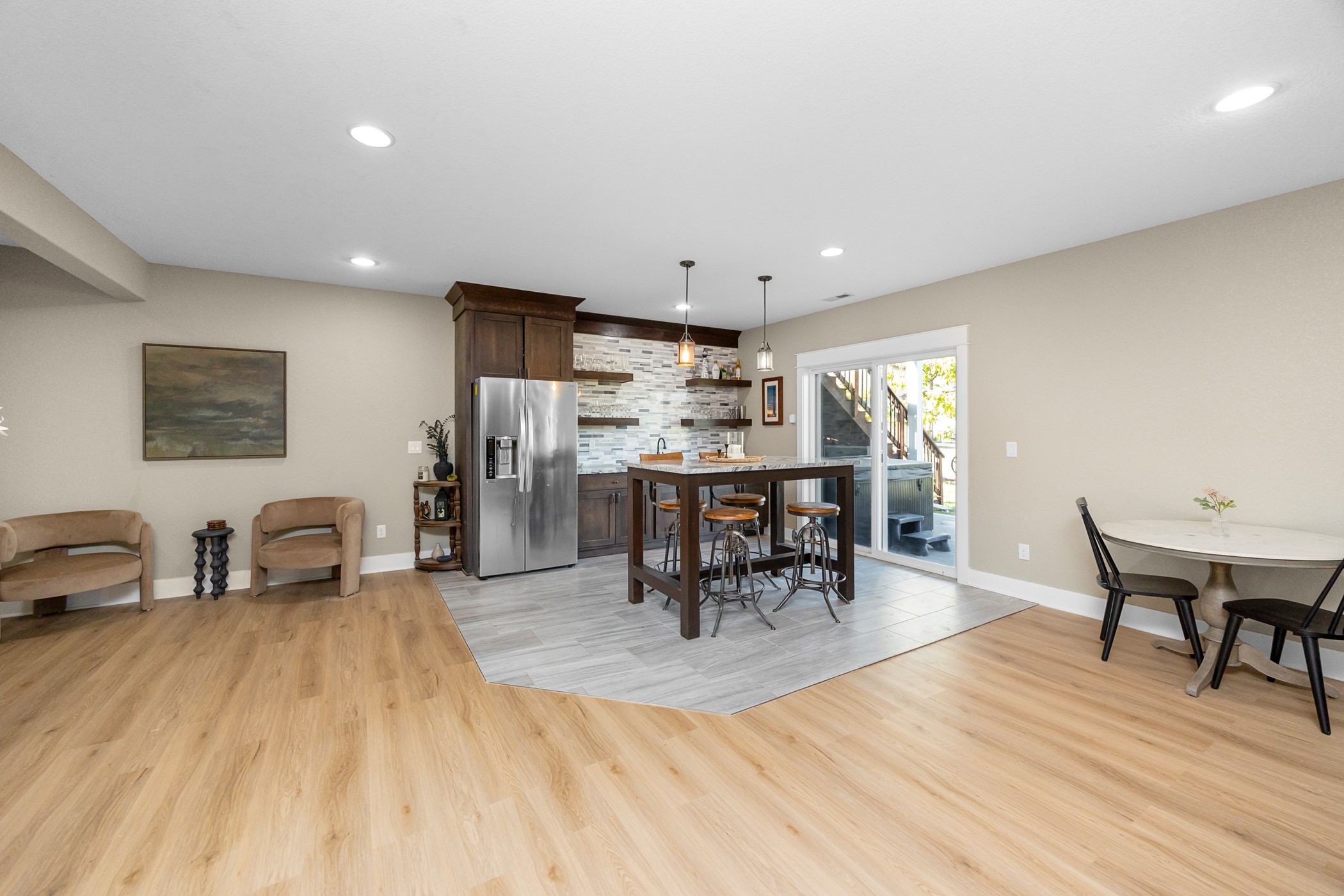 575 NE Dellwood Drive