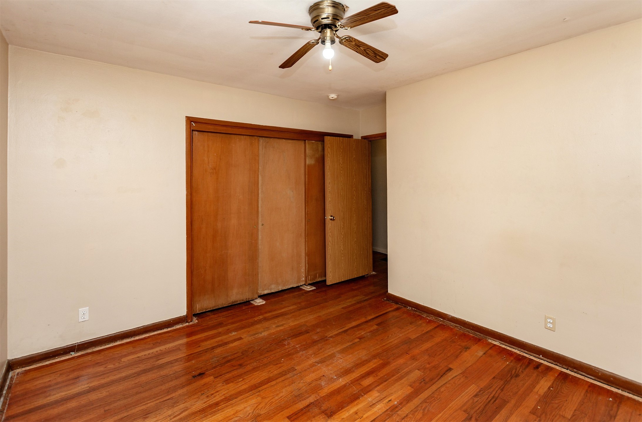 2910 49th Place