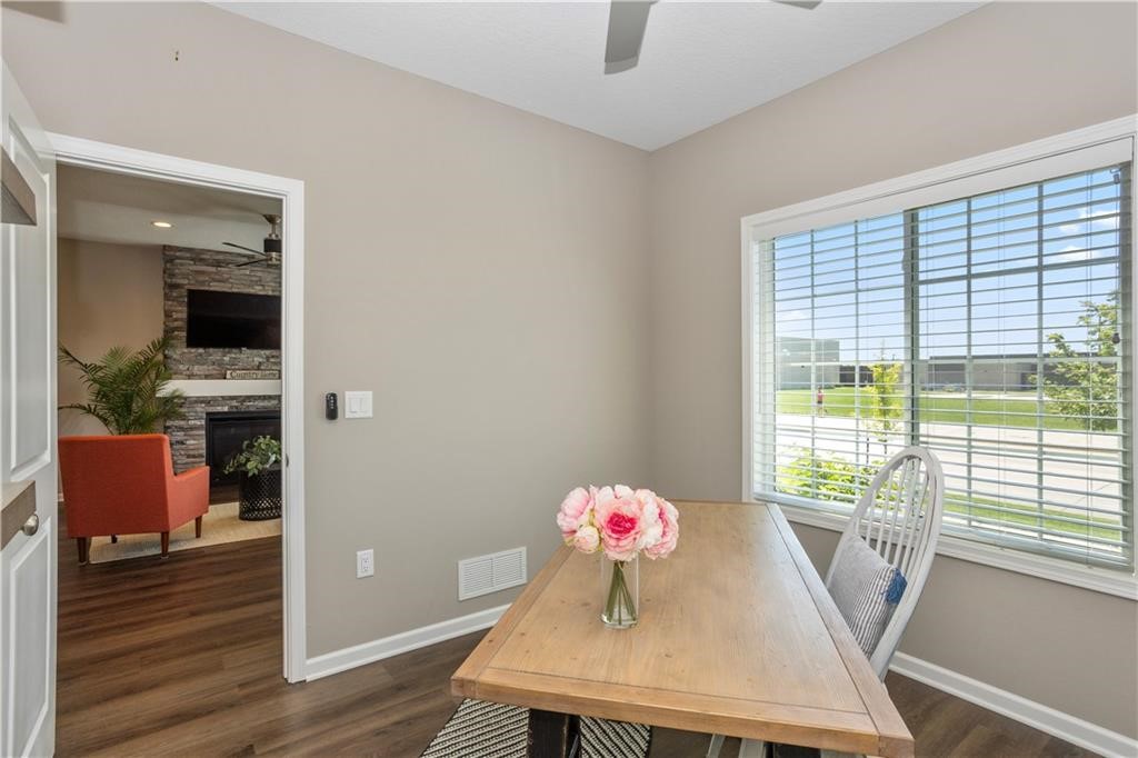 402 SW Prairie Trail Parkway