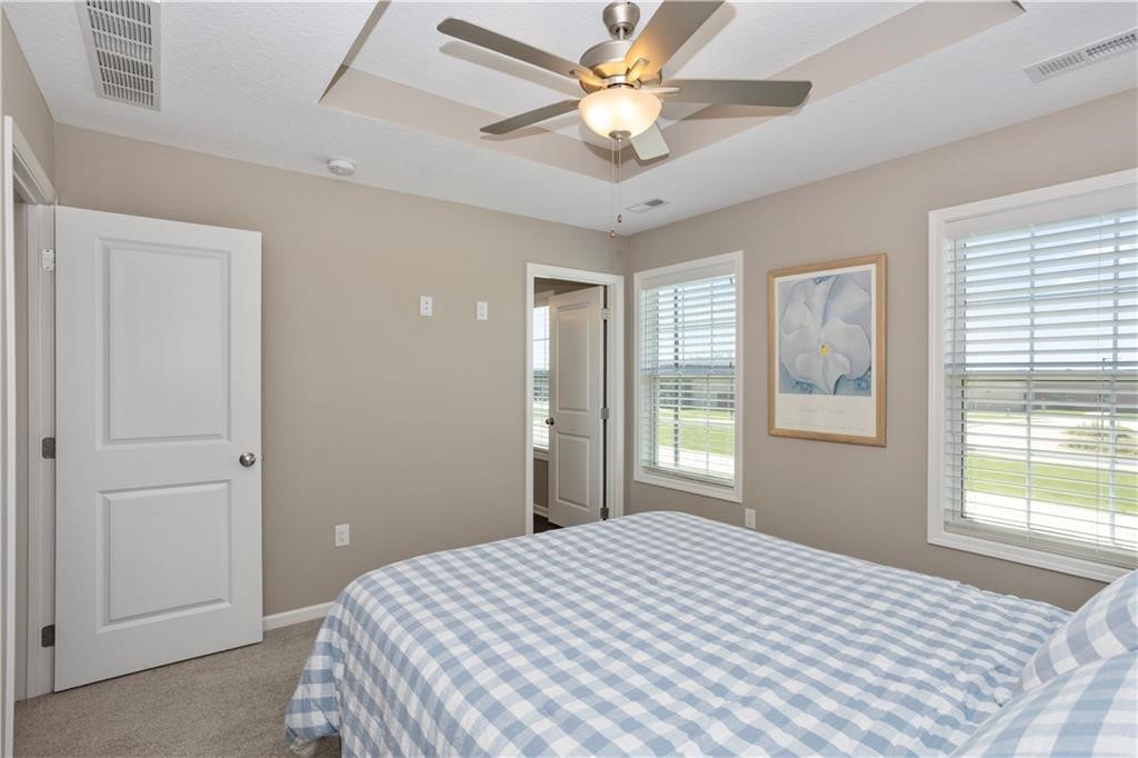 402 SW Prairie Trail Parkway