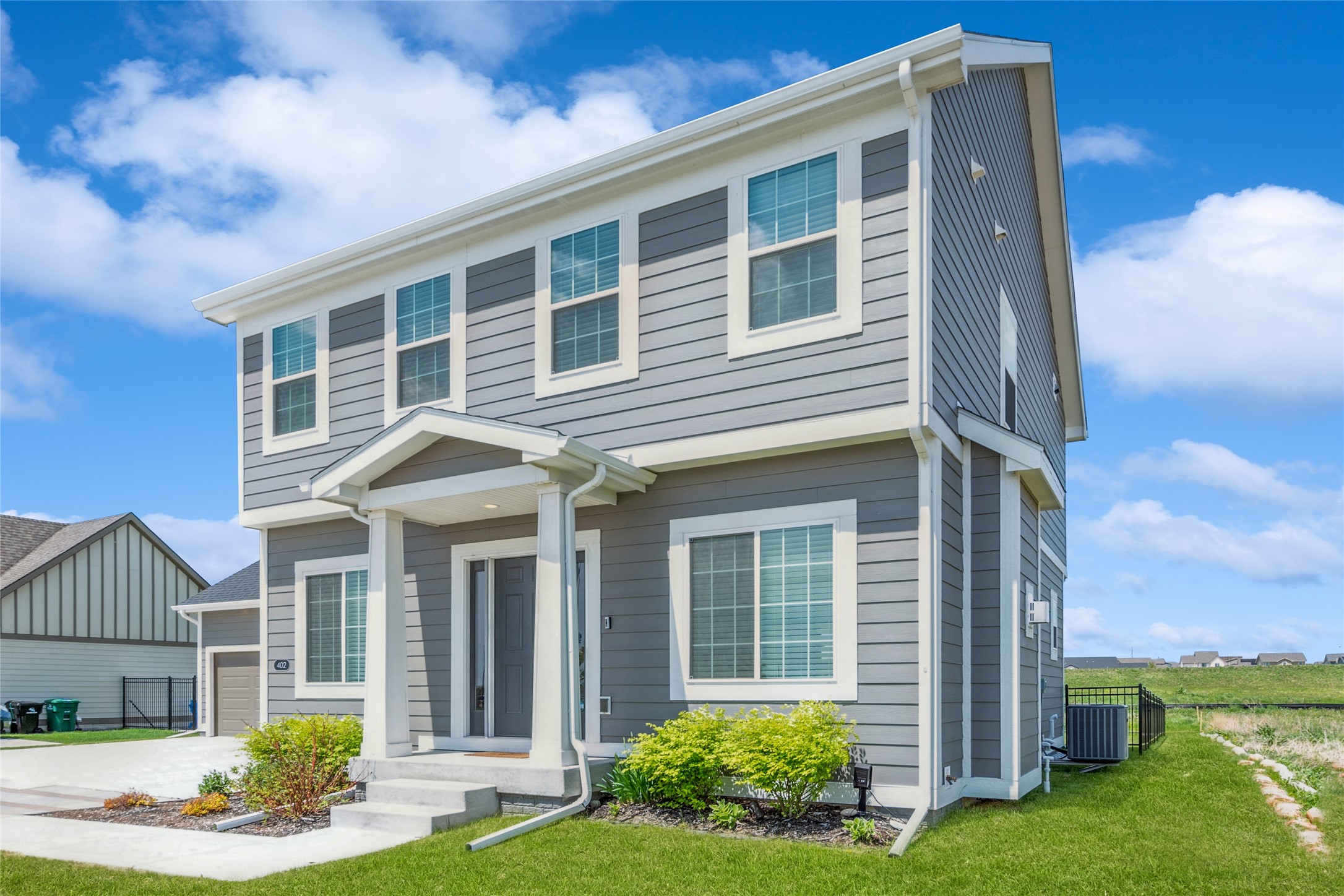 402 SW Prairie Trail Parkway