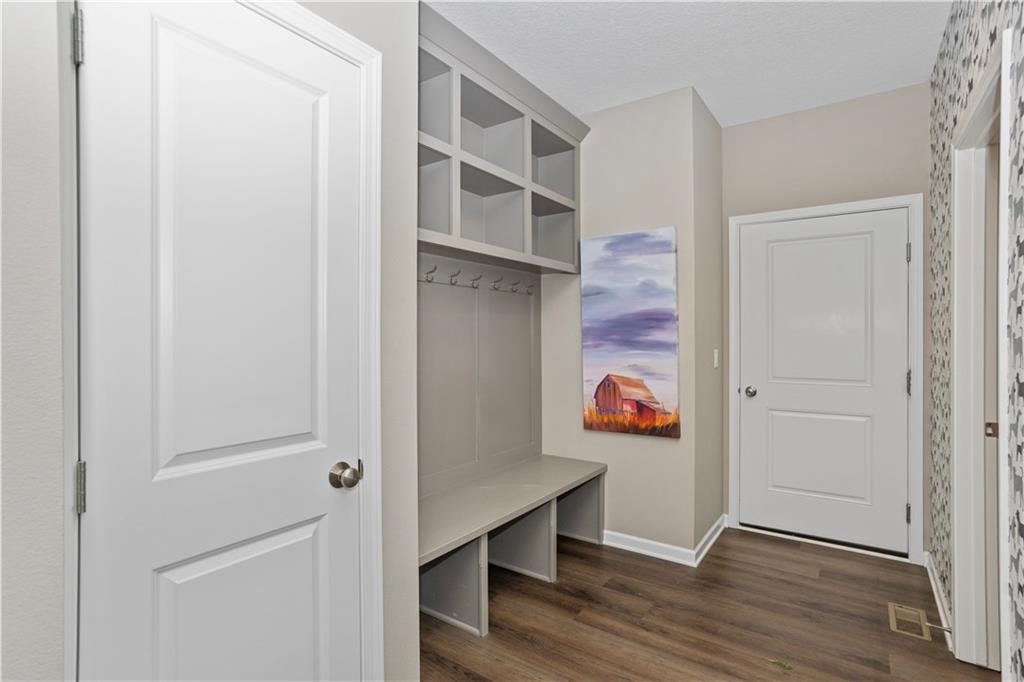 402 SW Prairie Trail Parkway
