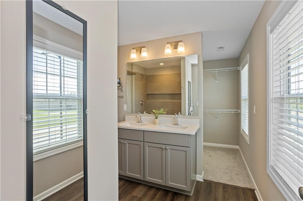 402 SW Prairie Trail Parkway