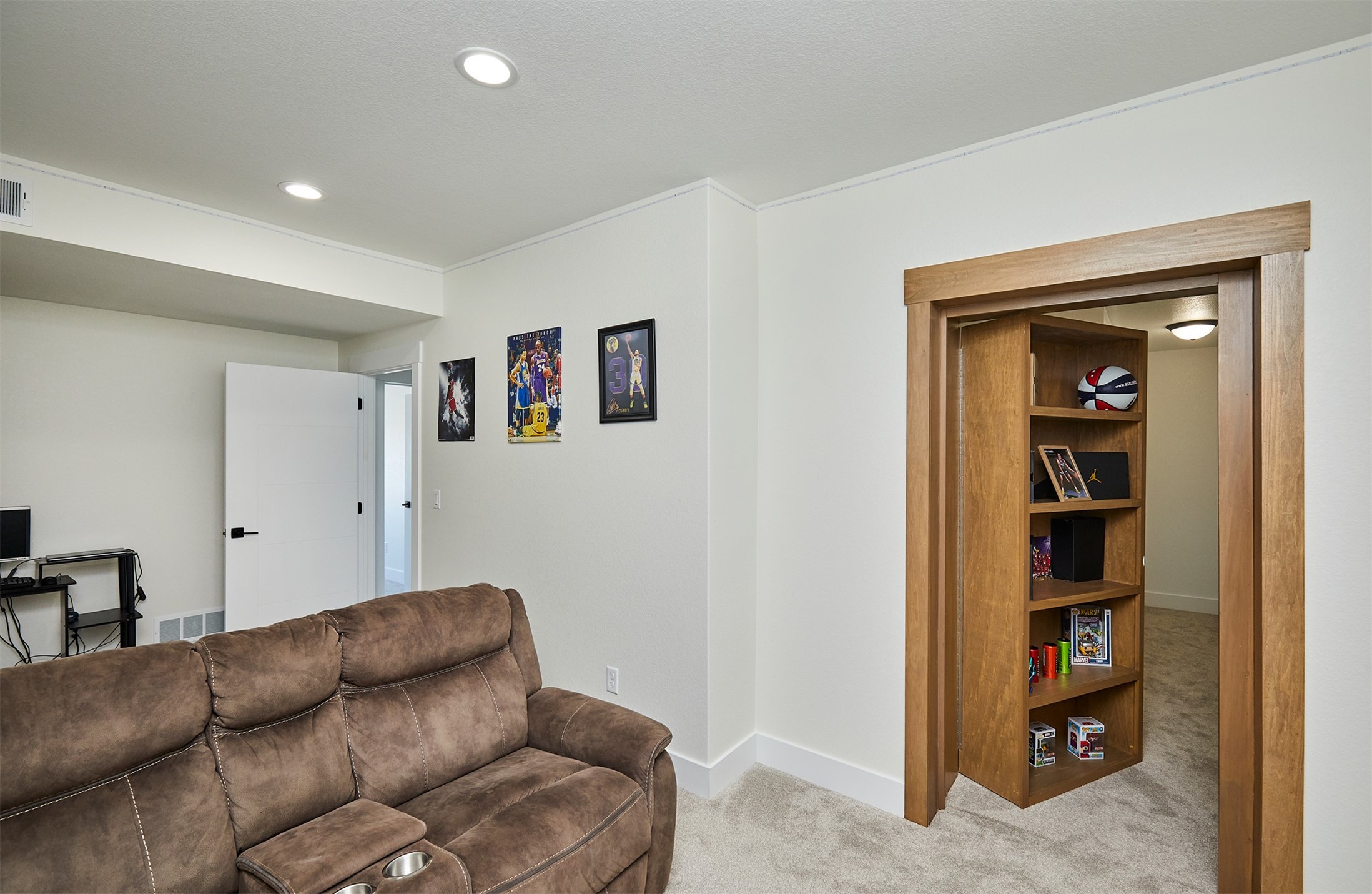 14407 Catalpa Drive