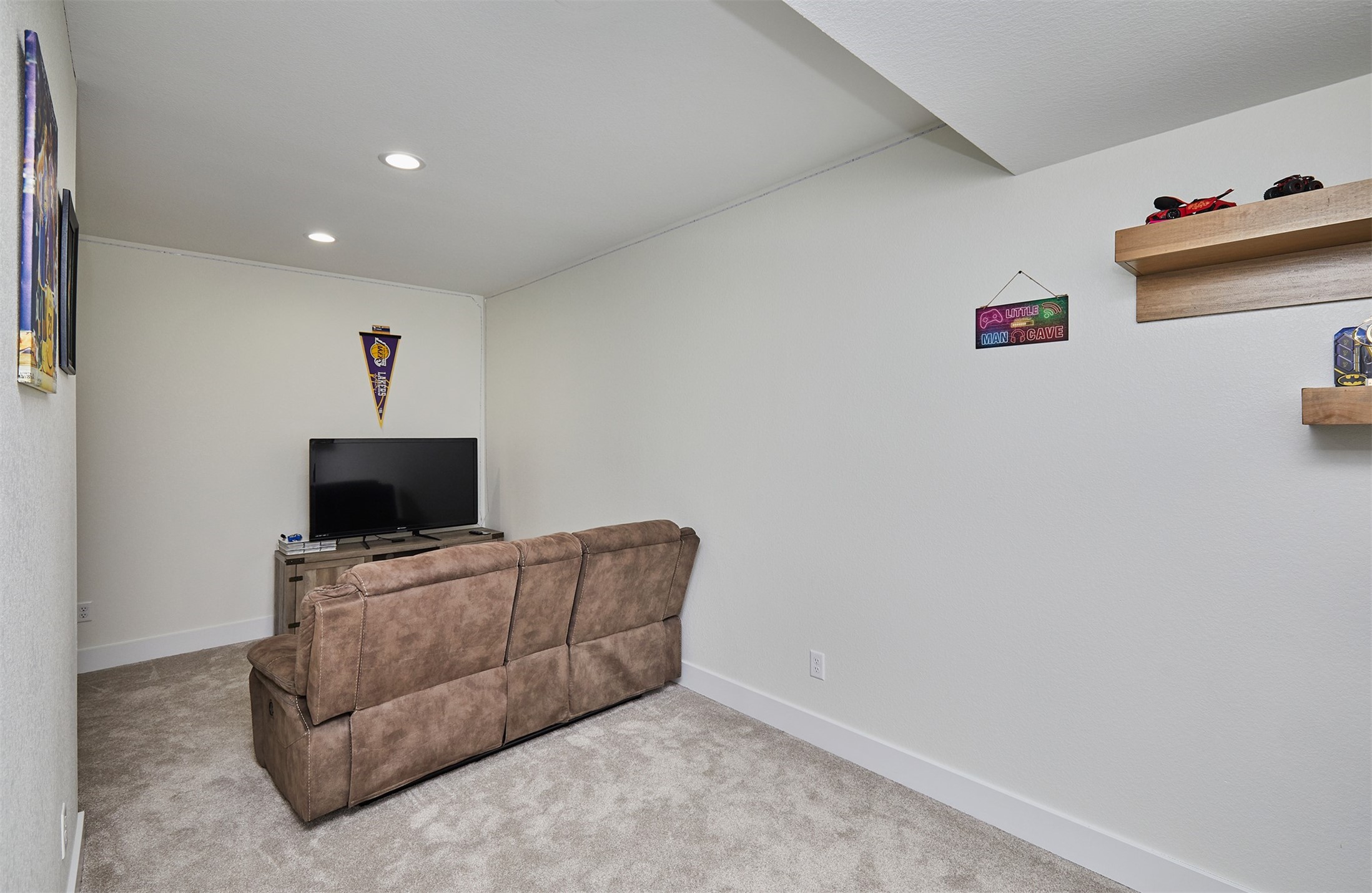 14407 Catalpa Drive