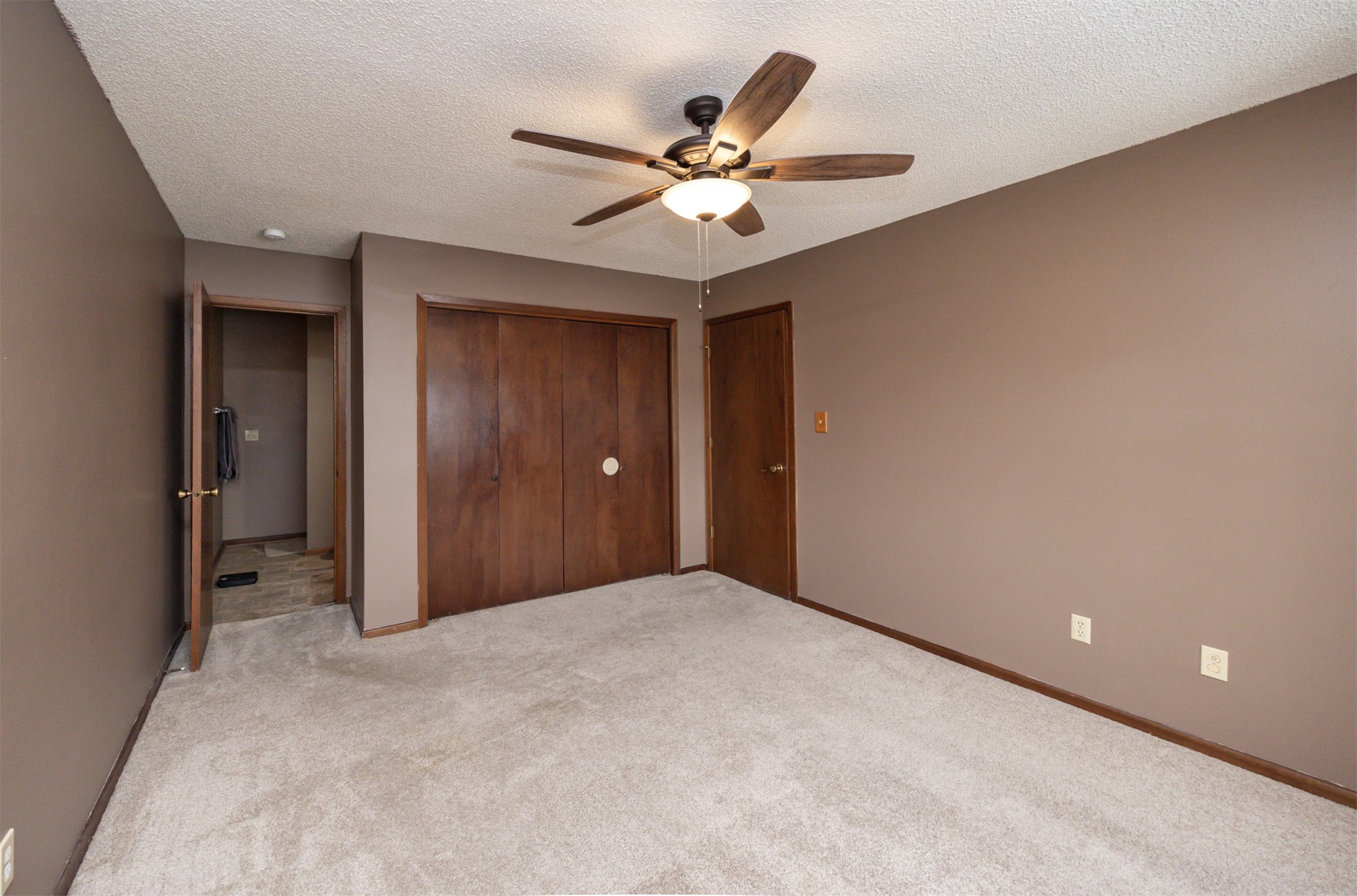 4665 Woodland Avenue 3