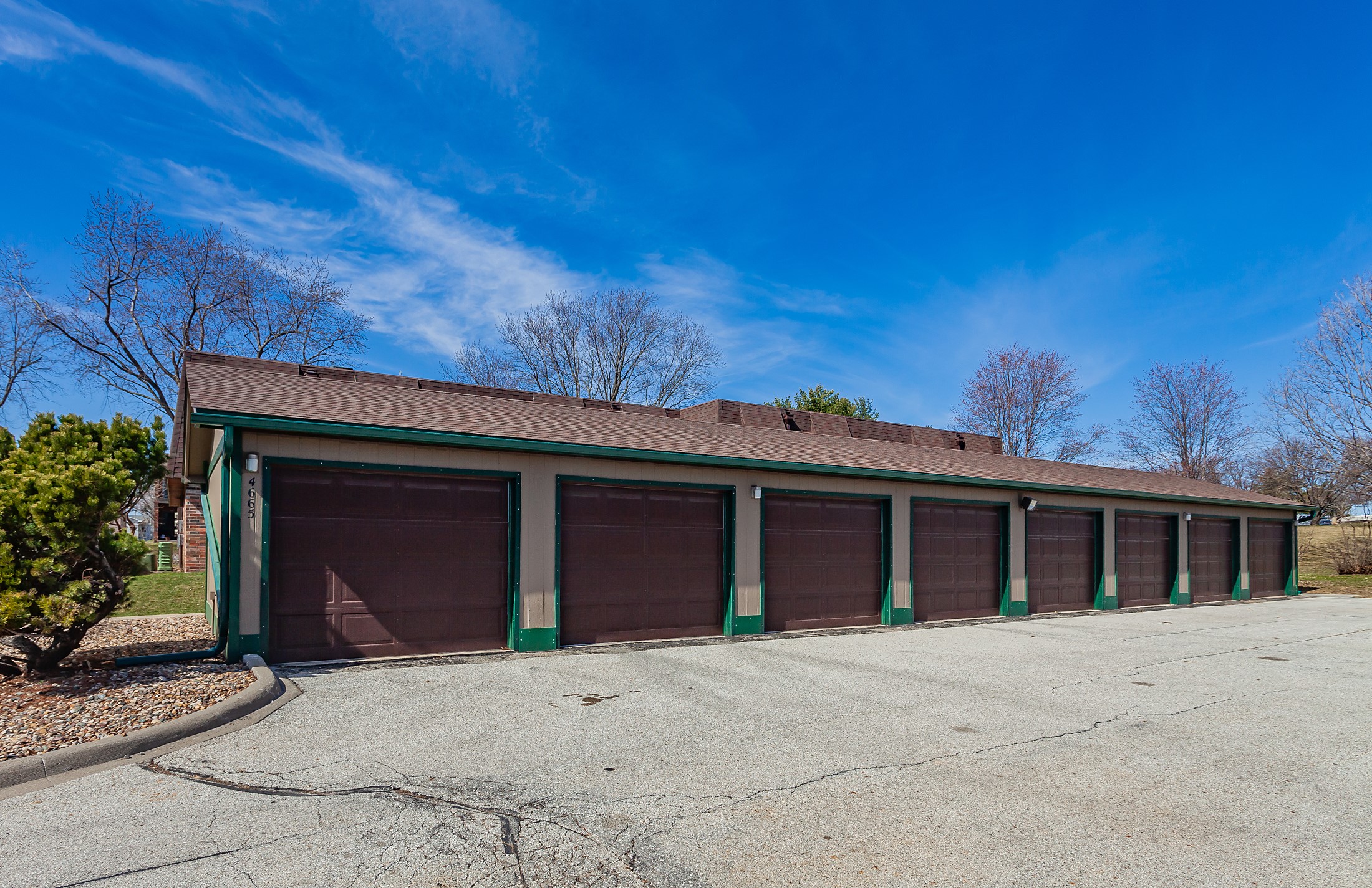 4665 Woodland Avenue 3