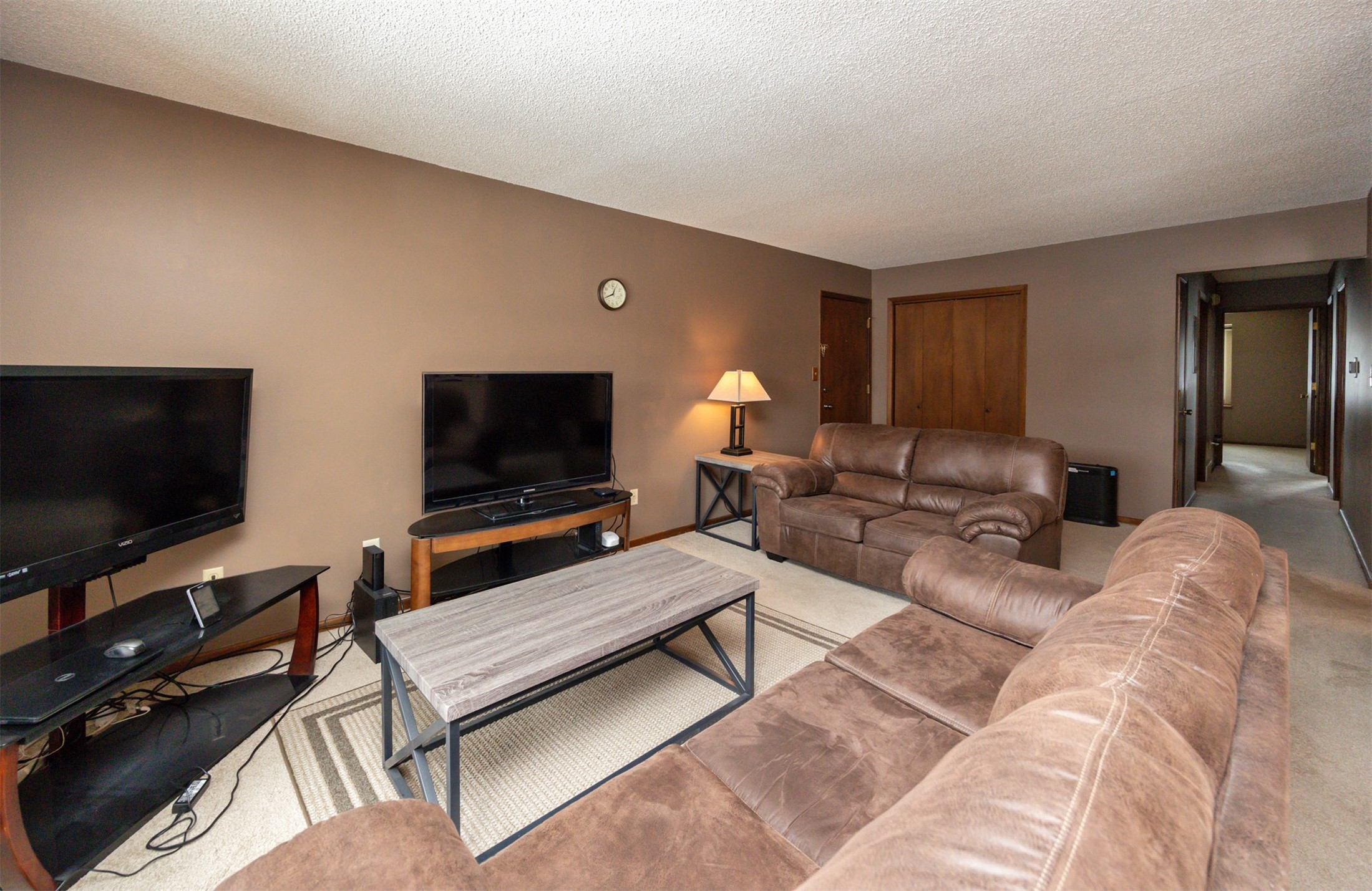 4665 Woodland Avenue 3
