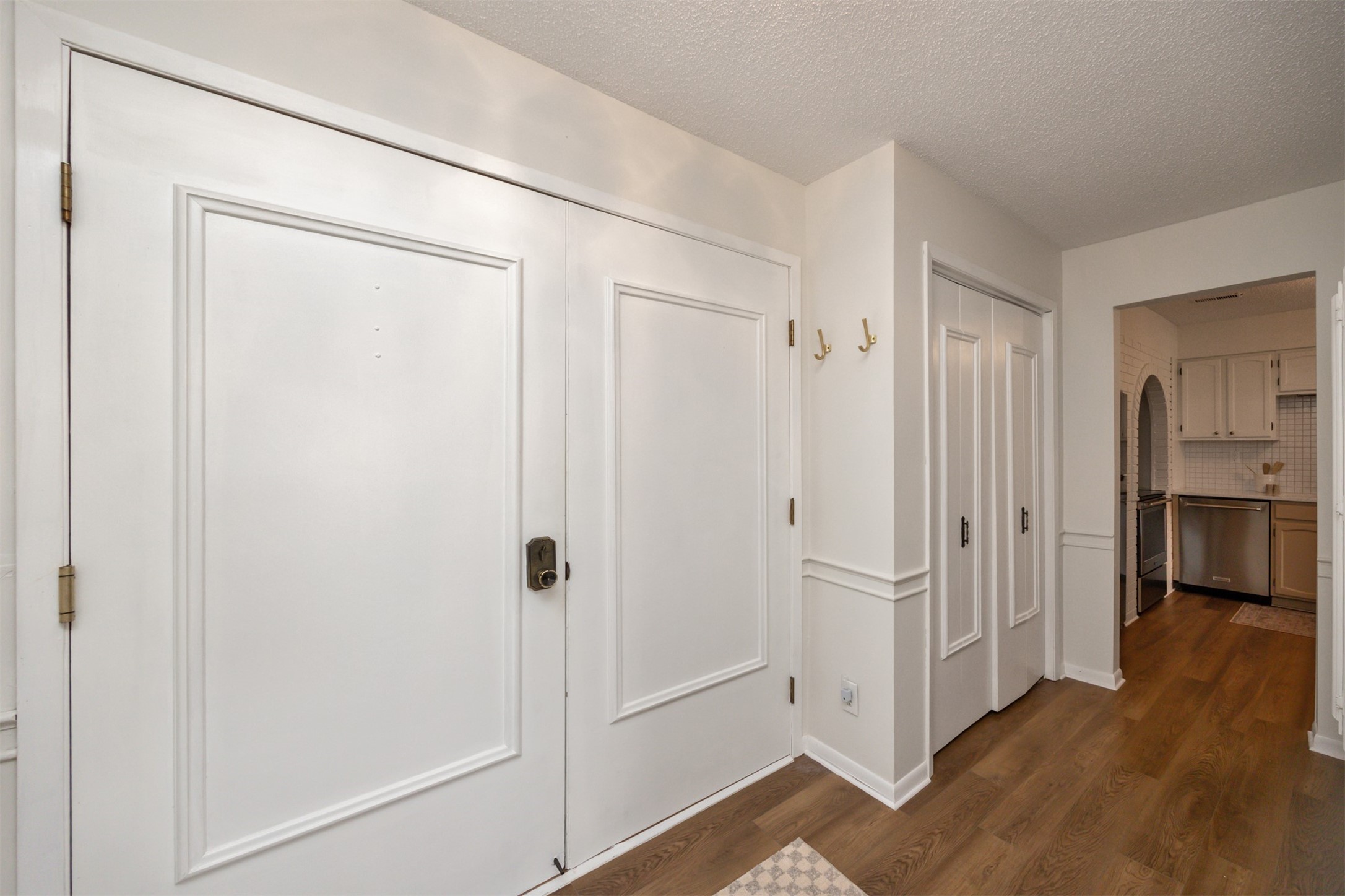 4323 Grand Avenue 321