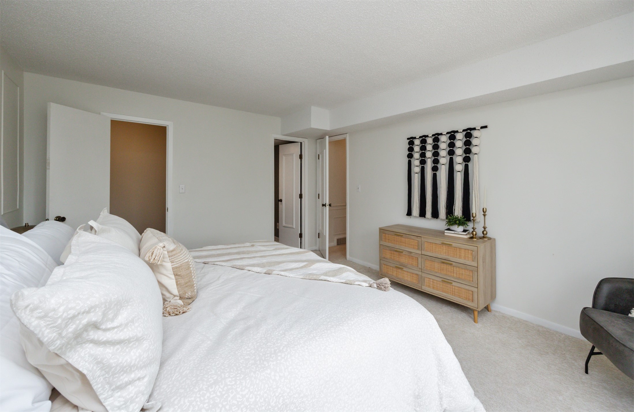 4323 Grand Avenue 321