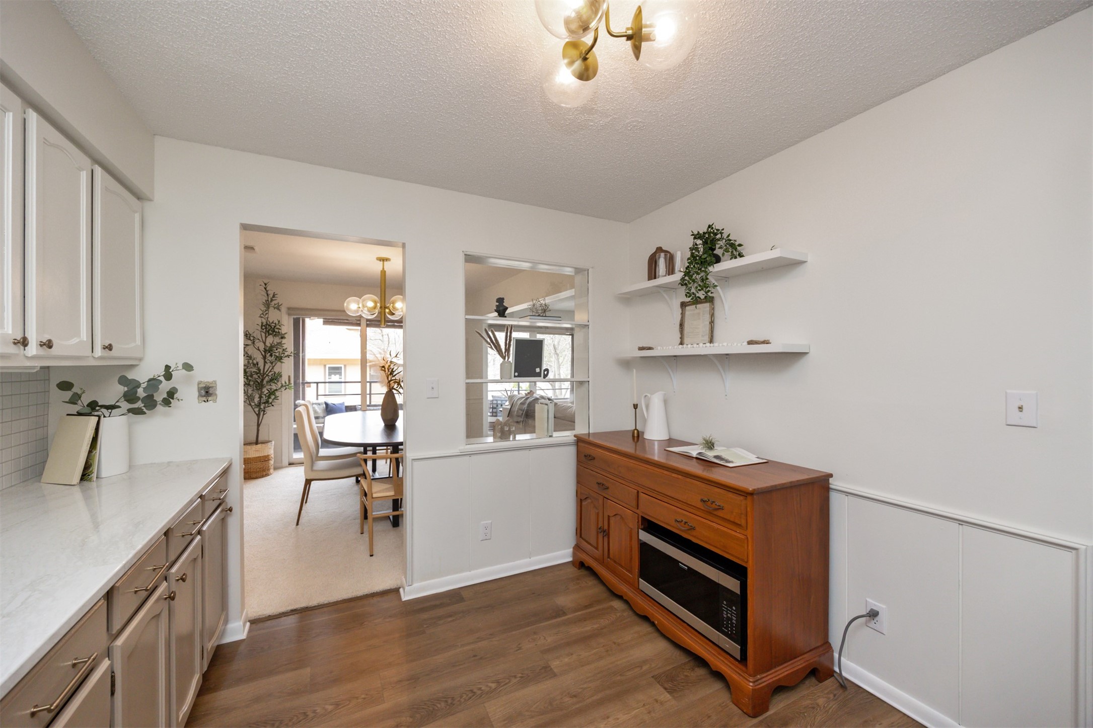 4323 Grand Avenue 321