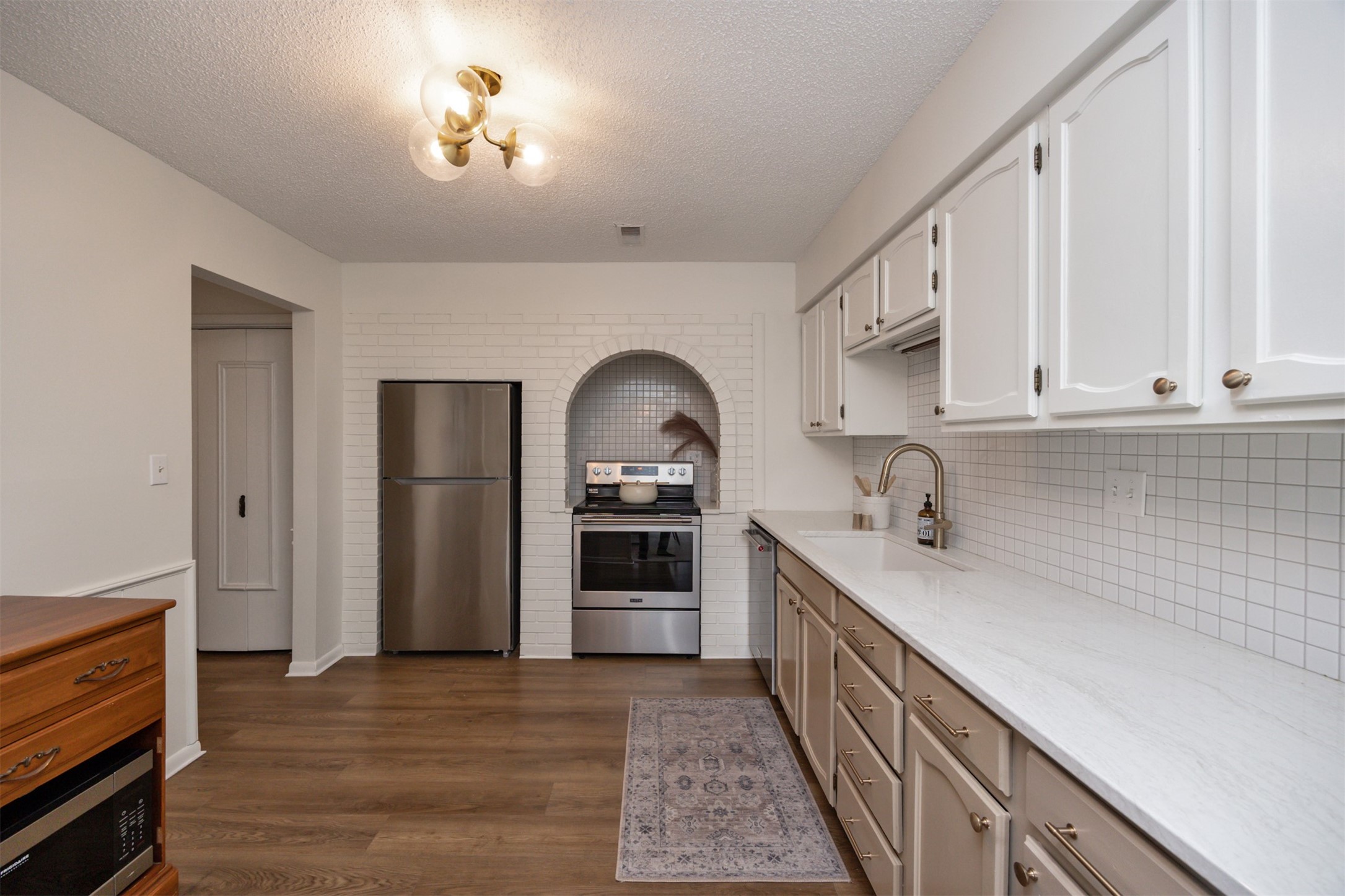 4323 Grand Avenue 321